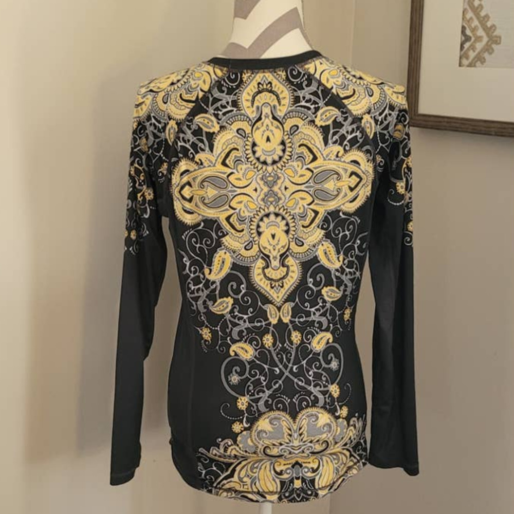 Athleta Paisley Runaway Athletic Top Size Small - Picture 2 of 4